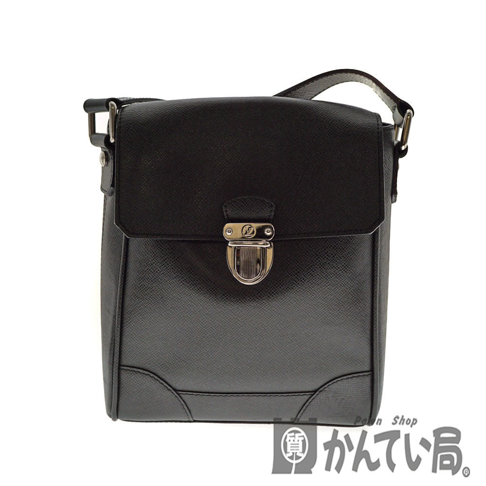 LOUIS VUITTON Luca Shoulder Bag Leather Taiga Black